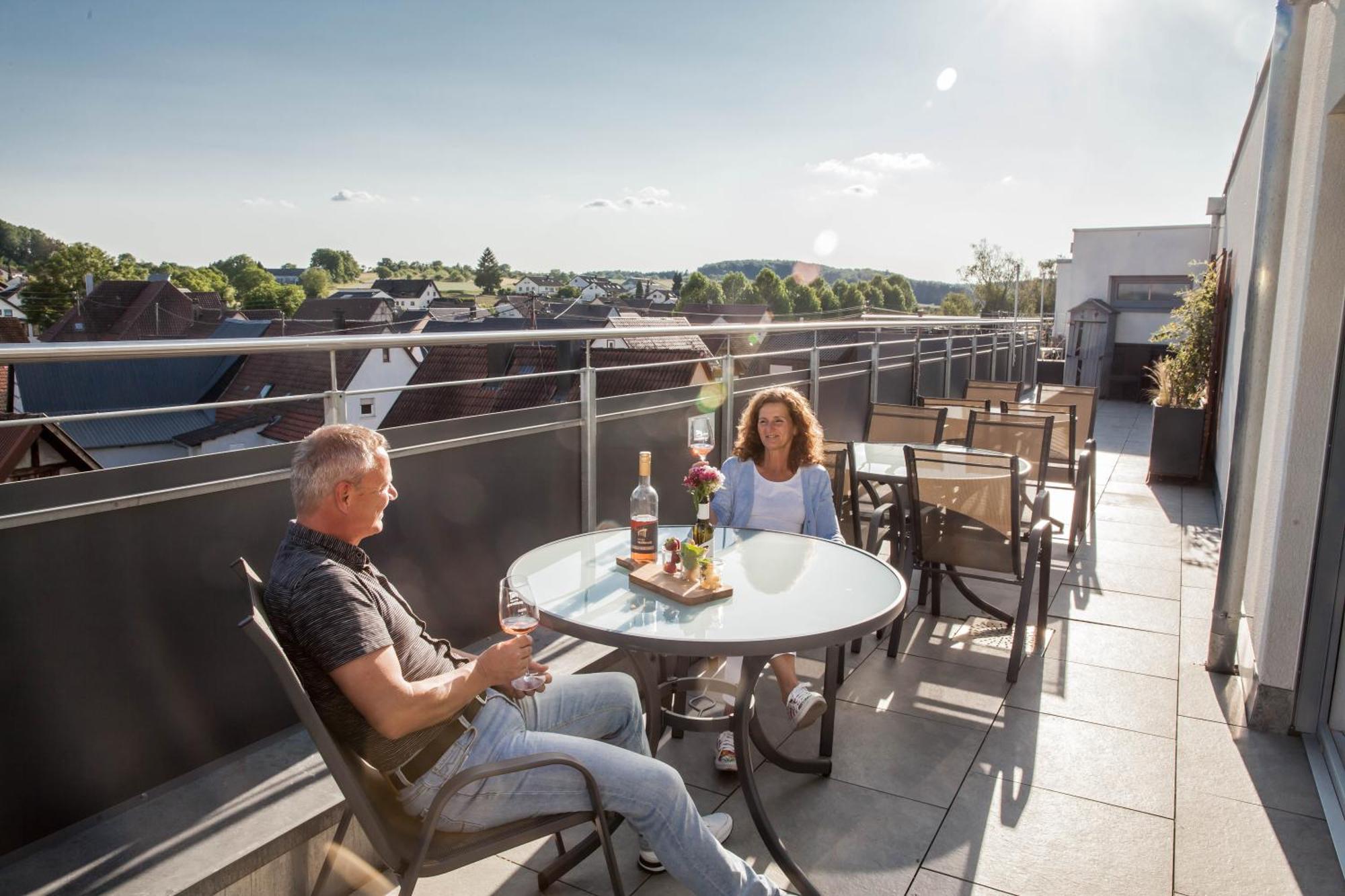 Wein & Bett Weihbrecht Hotel Bretzfeld Buitenkant foto