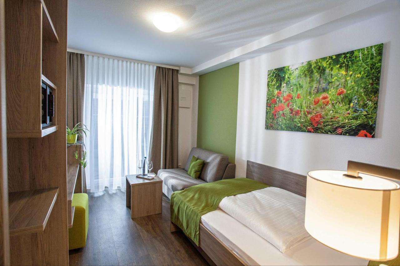 Wein & Bett Weihbrecht Hotel Bretzfeld Buitenkant foto